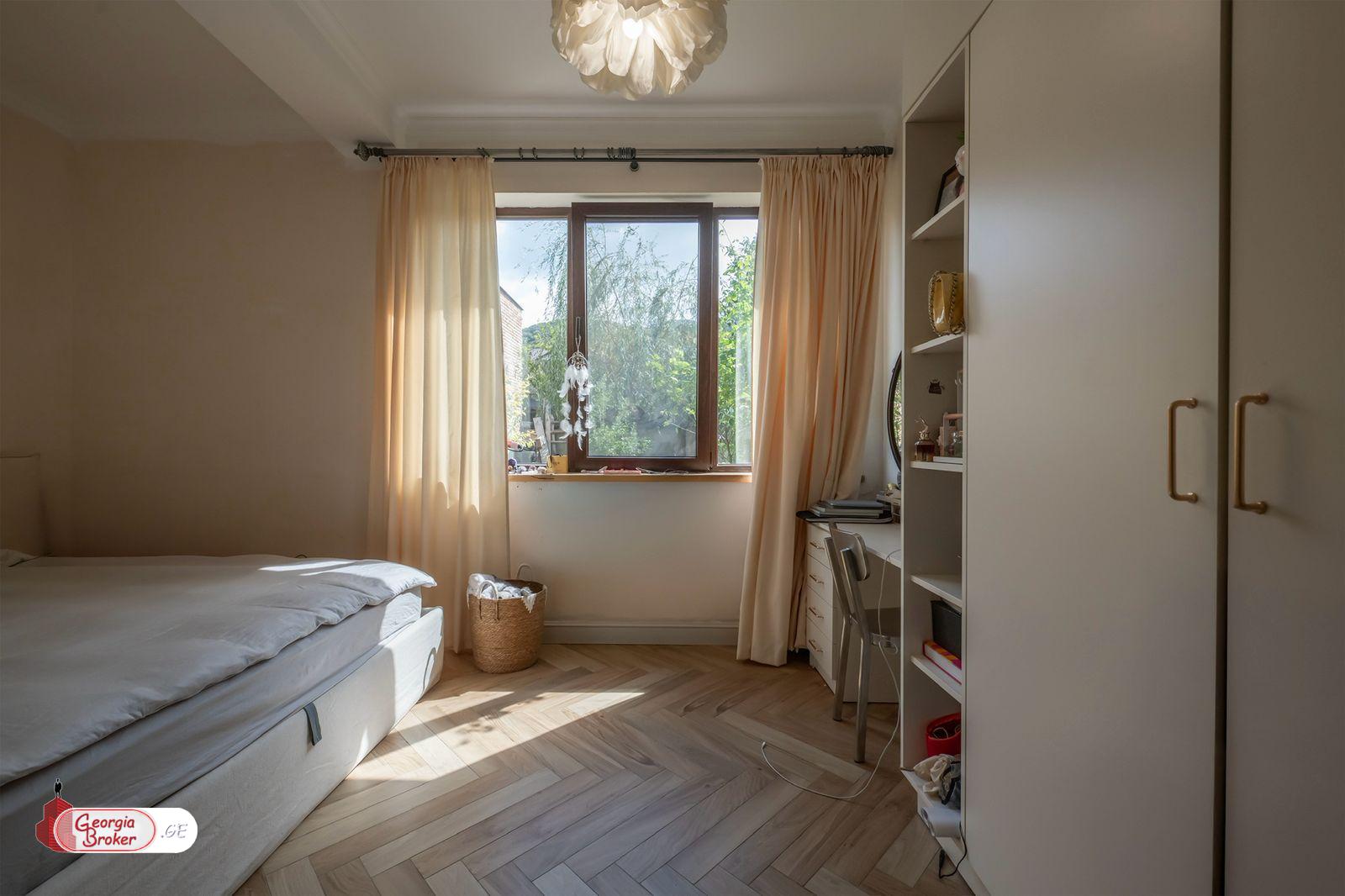 nearly repaired 8-room house for sale